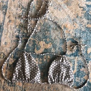Acacia top vintage style size large
